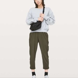 Lululemon Keep It Classic Crop Pants  Size 2